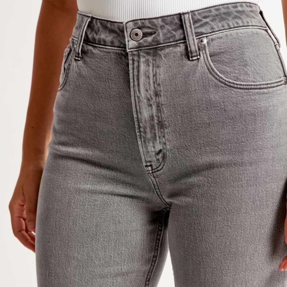 Abercrombie & Fitch The Mom High Rise Jean - Picture 2 of 4